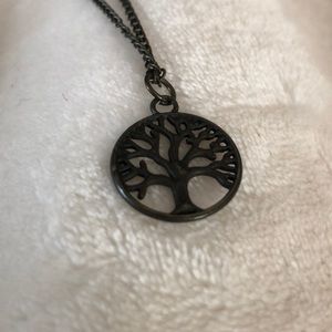 Tree of Life necklace! EUC